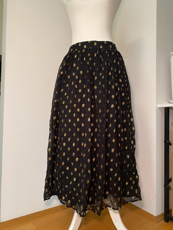 Her Destiny Schwarzer Maxirock mit goldenen Punkten