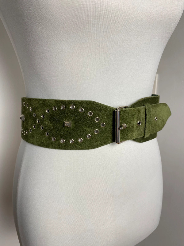 Givenchy Ledergürtel mit Silber-Nieten, Vintage Wildleder, Dunkelgrün