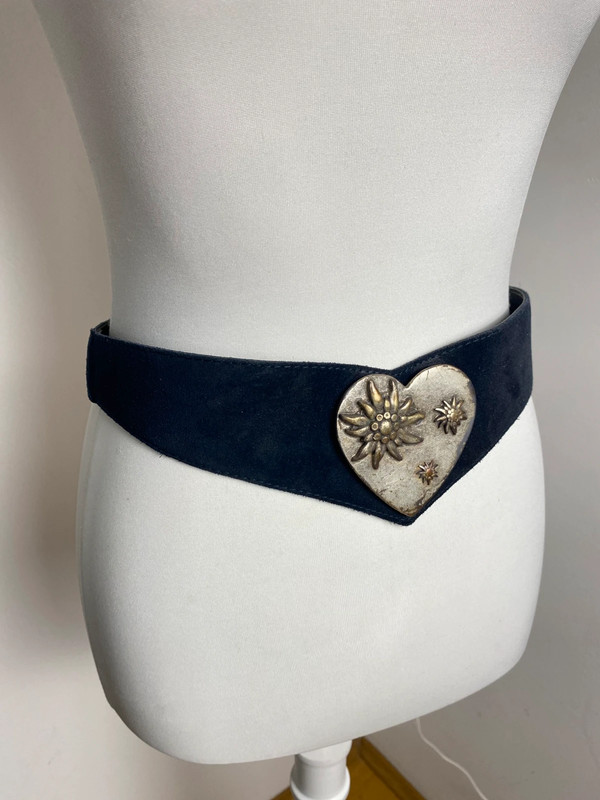 Vintage Love Ledergürtel mit Edelweiß-Herz-Schnalle