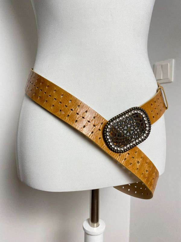Vintage Y2K Leder Gürtel mit Strass-Buckel und vintage Gürtelschnalle