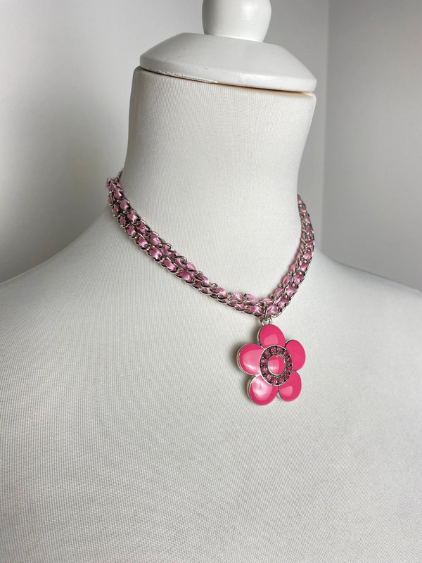 Vintage Halskette mit Blumenanhänger und Strasssteinen, Y2K Style