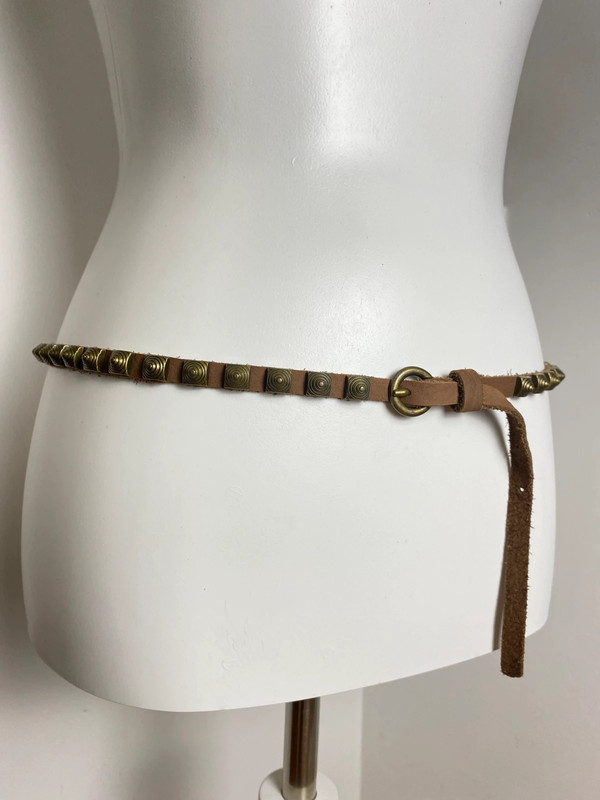 Vintage Love Schmaler Ledergürtel mit Nieten