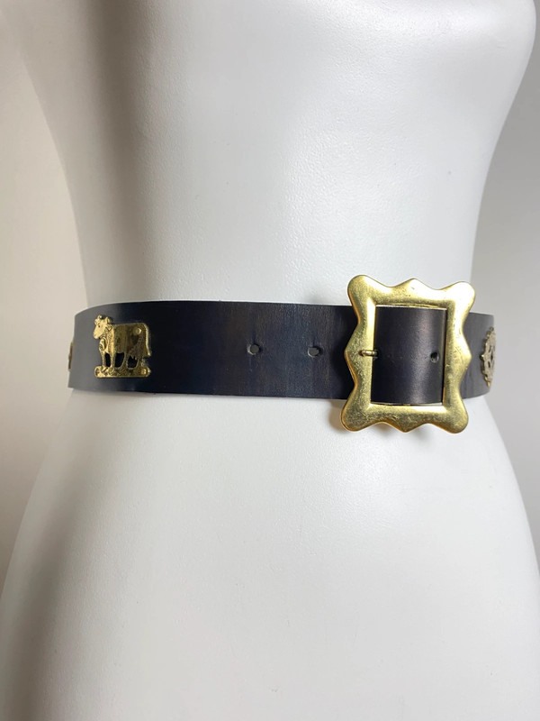 Vintage Ledergürtel Trachtengürtel mit Kuh Charm und Nieten, Größe 70