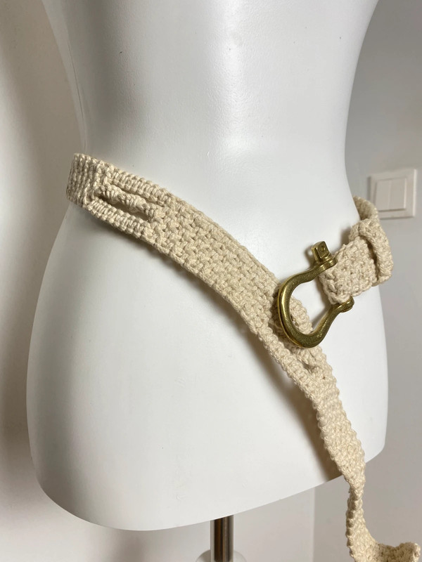 Gestrickter Gürtel mit Metall-Schließe, Größenverstellbar