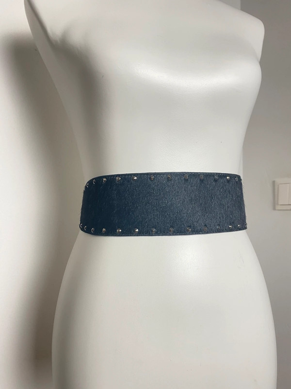 Vintage Stil Gürtel aus Denim mit Fransen und Metallnägeln