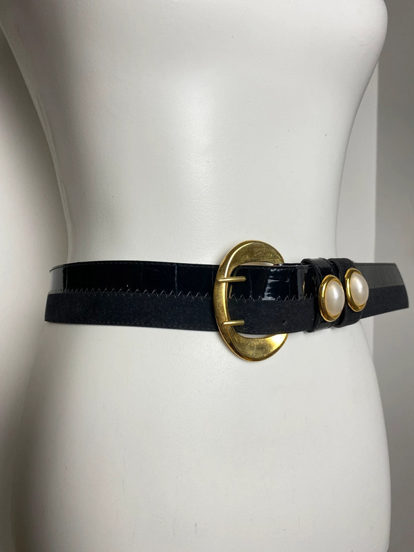 Vintage Gürtel aus schwarzem Leder mit Gold- und Perlen-Schnalle von Vintage Love