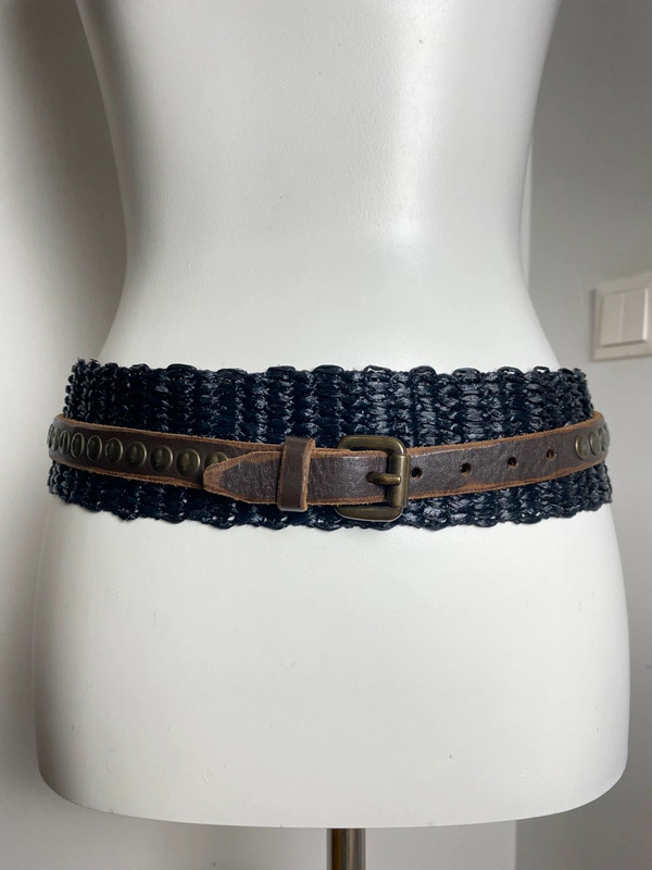 Vintage Stil Gürtel mit Nieten, Flechtstoff und Leder, Größenverstellbar, Marke: Marc Cain