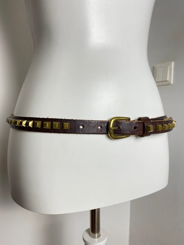 Y2K Stil Ledergürtel mit Metallnieten und Schnalle von Cowboysbelt