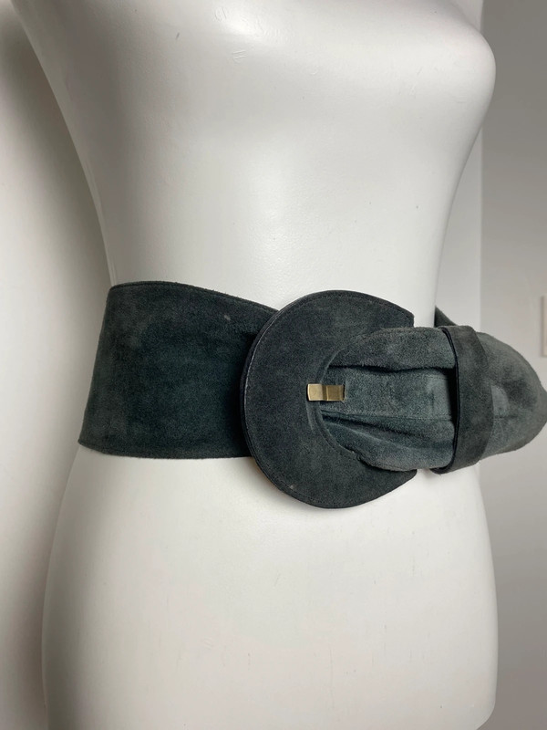 Vintage Gürtel mit breitem Design und großer Schnalle von Vintage Love