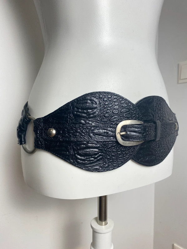 Vintage Breiter Ledergürtel mit auffälliger Schnalle von Vintage Love