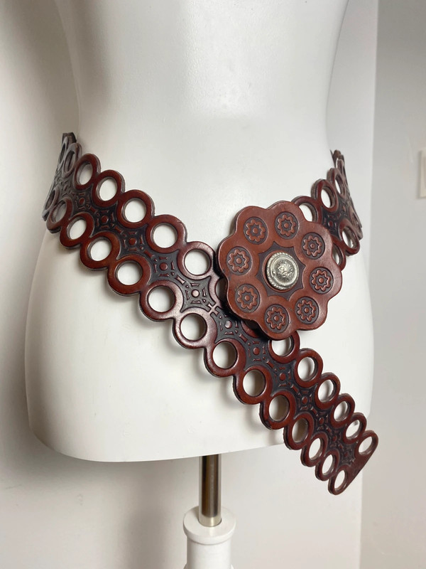 Vintage Y2K Style Wide Leather Belt with Large Flower Buckle by Vintage Love