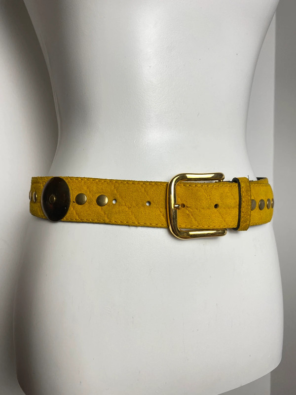 Vintage Ledergürtel mit Nieten und Metallschnalle von Vintage Love