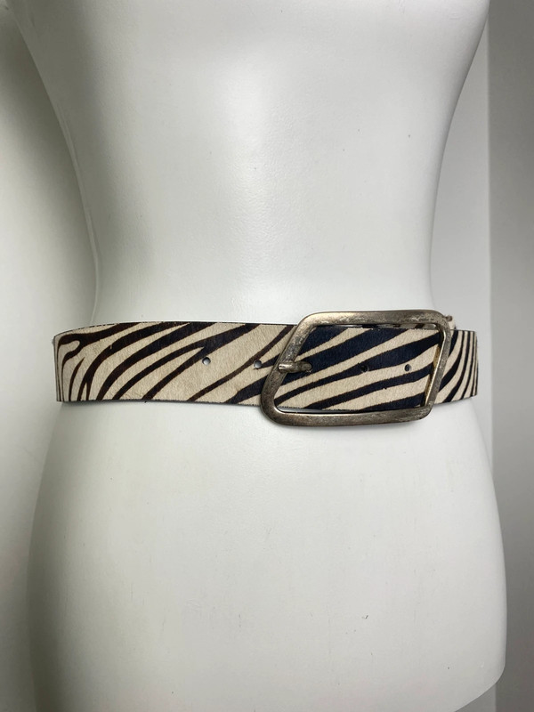 Zebra-Ledergürtel mit Silberner Schnalle, Länge ca. 75 cm