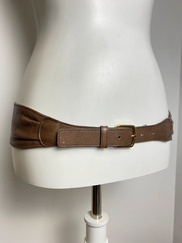 Brauner Ledergürtel für Herren mit goldfarbenem Schnalle, 85 cm