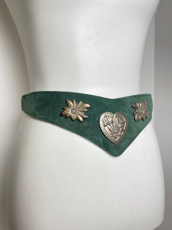 Vintage Ledergürtel mit Herz- und Edelweiss-Verzierungen